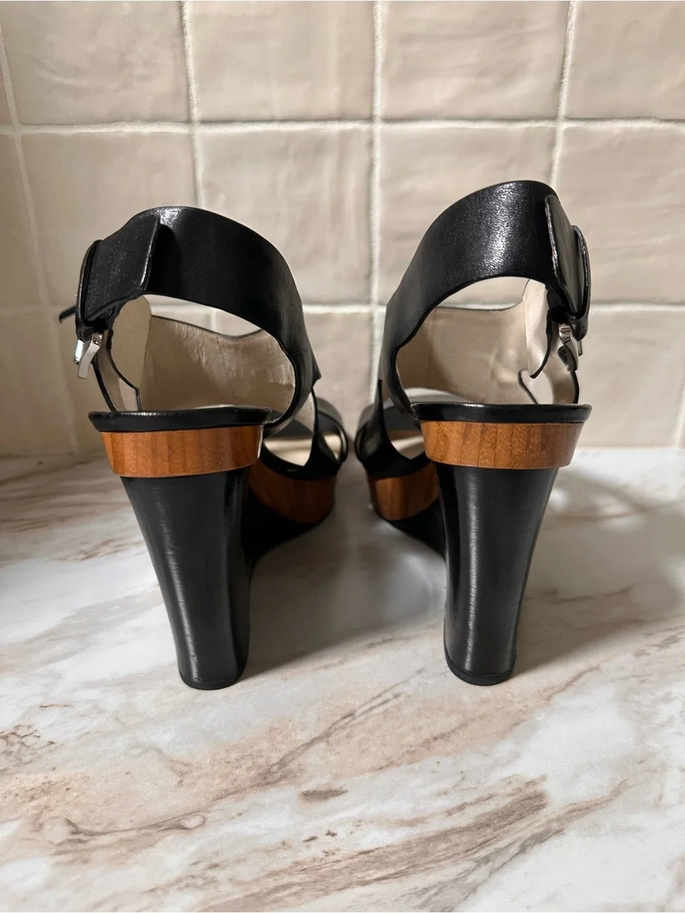 Michael Kors Josephine Womens Sandals Platform Shoes Black Leather. Size 9.5